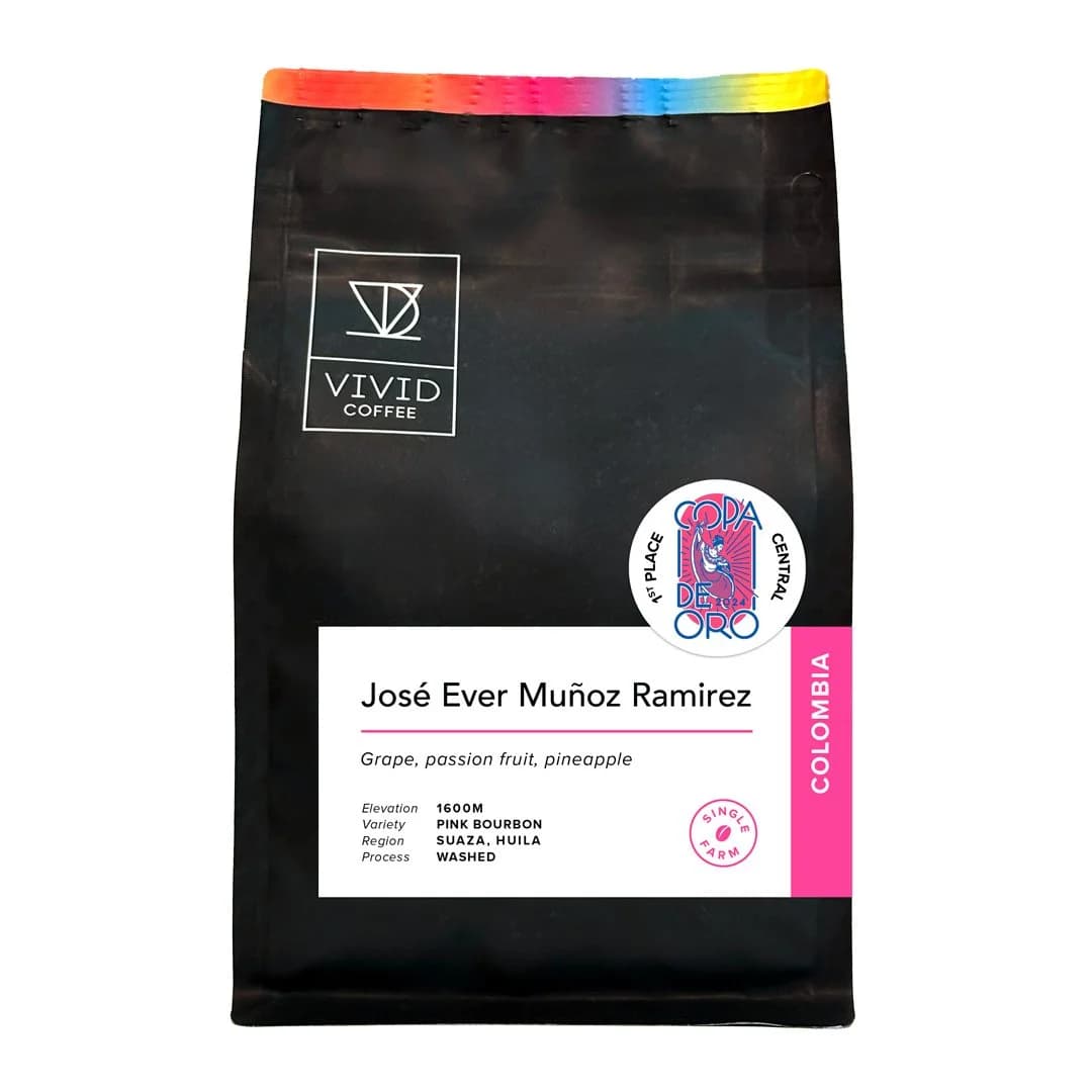 Copa de Oro 1st Place Central: José Ever Muñoz Ramirez - Pink Bourbon